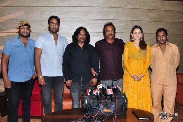 Luckkunnodu Movie Team at Forum Sujana Mall